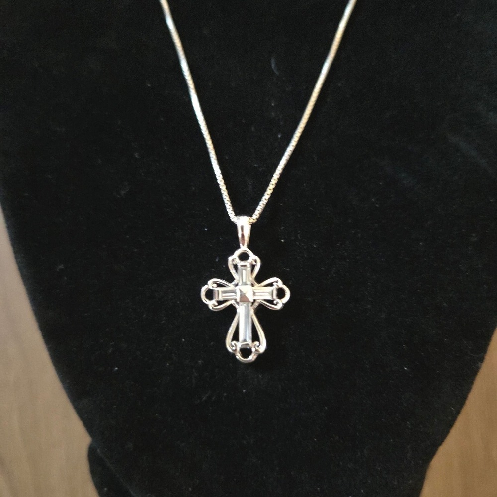 Vintage Sterling Silver Filigree‎ Cross Necklace Baguette Cubic Zirconia